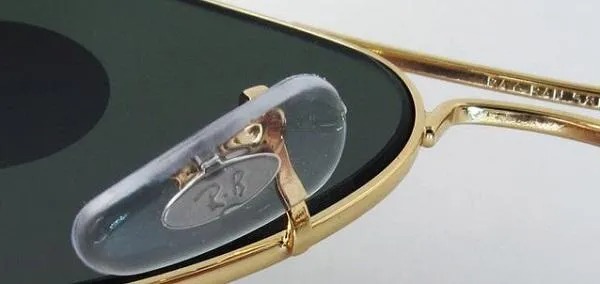 Đệm mũi của kính Rayban