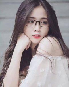 Kính gọng vuông tốt cho phái nữ