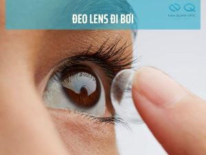 Đeo lens đi bơi