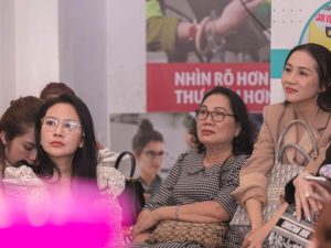 mat kinh cho doanh nhan