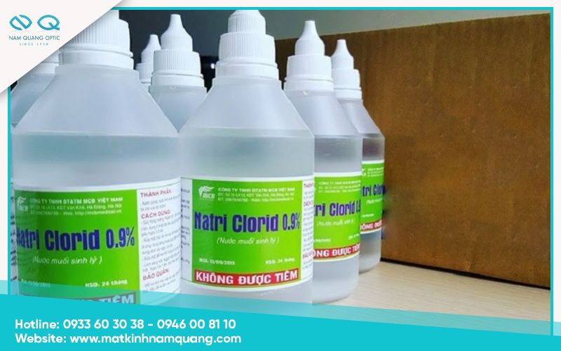 Cách vệ sinh mắt bằng nước muối sinh lý an toàn