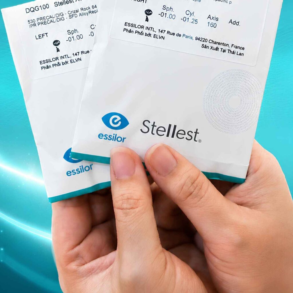 Tròng kính Essilor Stellest thực tế