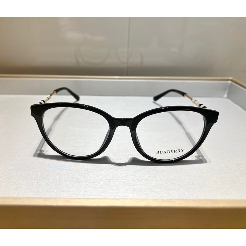 Gọng kính cận Burberry mắt mèo