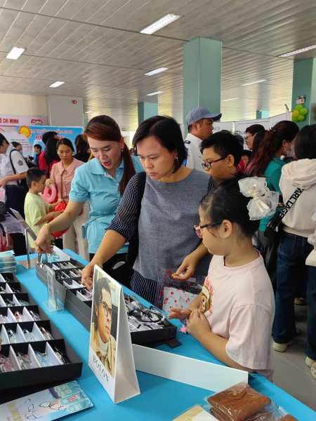 HÌNH SỰ KIỆN NGÀY HỘI TUYỂN SINH QUÂN 10 HÌNH SỰ KIỆN NGÀY HỘI TUYỂN SINH QUÂN 10