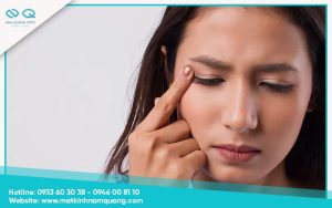 Giật mắt trái nữ là điềm báo hay là triệu chứng bệnh