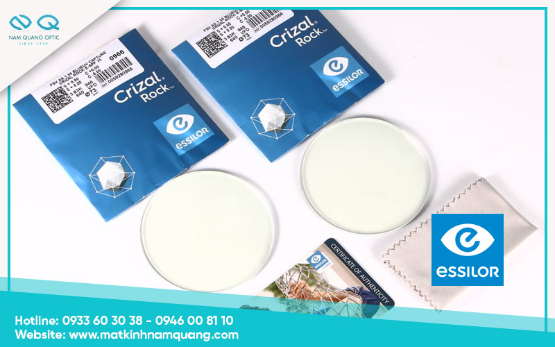 So-sanh-trong-kinh-chemi-va-essilor-3 Tròng kính Essilor