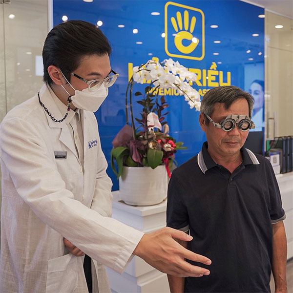 Kính Mắt Hải Triều