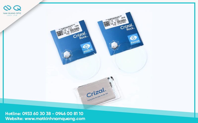 Review tròng kính Essilor