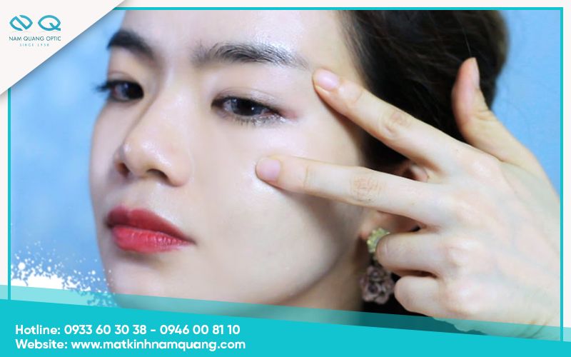 Cách massage mắt hết thâm và giảm bọng mắt