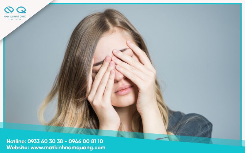 Cach-massage-mat-tai-nha-3 Dấu hiệu thường gặp khi bị khô mỏi mắt