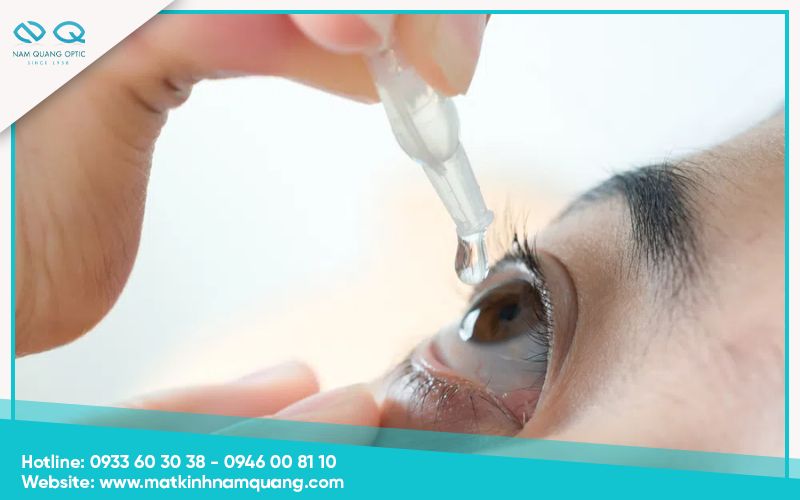 Cach-tri-dau-mat-han-hieu-qua-4 Rửa mắt bằng nước mắt nhân tạo