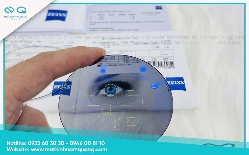 Co-nen-deo-kinh-da-trong-khong-11 Mắt kính đa tròng Zeiss
