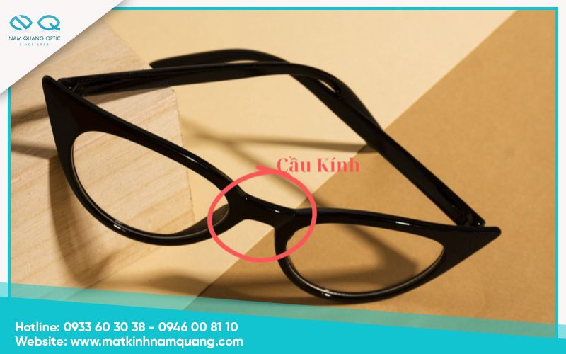 Những kiểu kính không phù hợp với người có mũi to