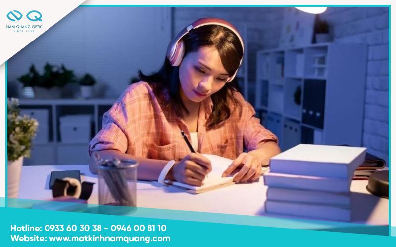 Đảm bảo đủ ánh sáng khi học và làm việc