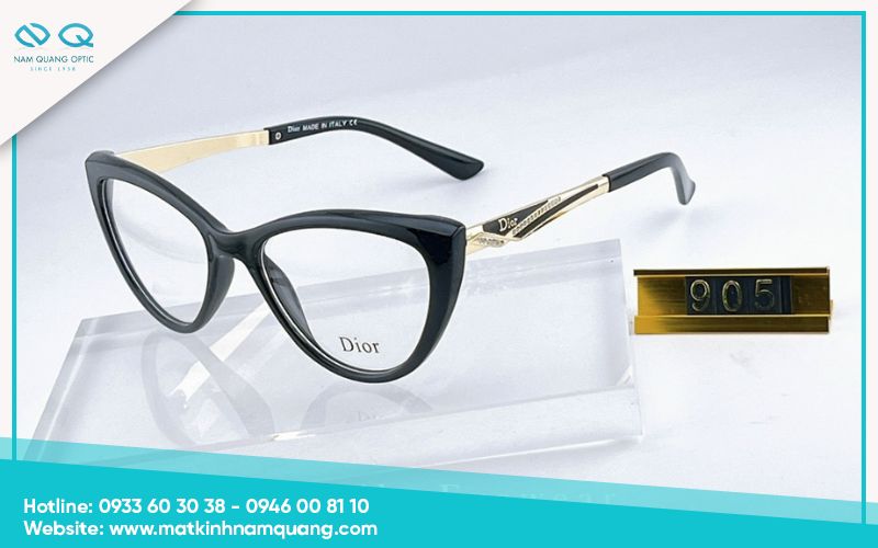 Gọng kính cận mắt mèo Dior hợp với khuôn mặt nào?