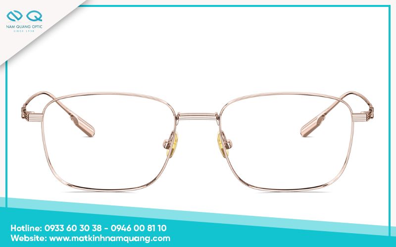 Gọng kính cho người trung niên tại Mắt Kính Nam Quang