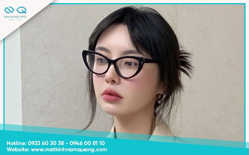 Gợi ý 3 mẫu mắt kính cho mặt tròn nữ phù hợp nhất