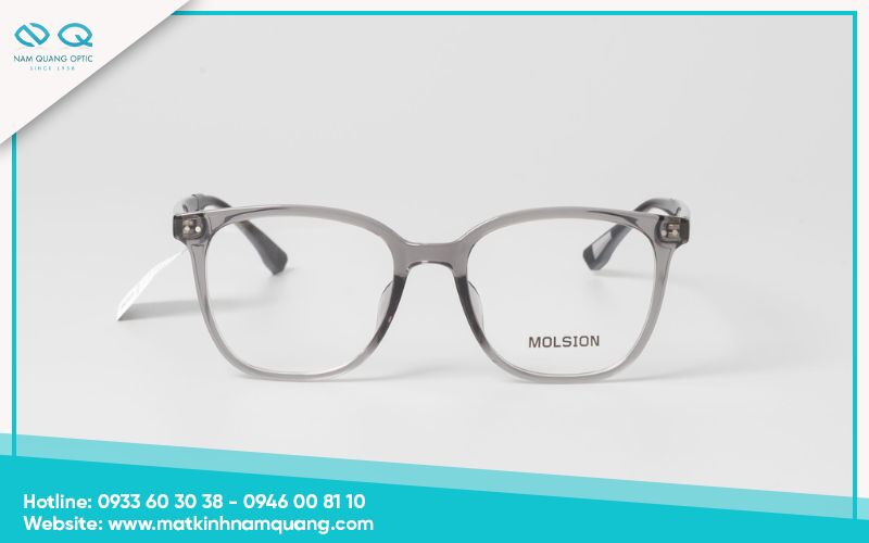 Mặt tròn mũi thấp nên chọn kính gì?