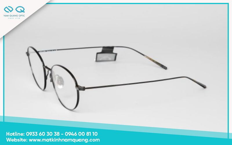 Mặt tròn mũi to nên chọn kính gì?