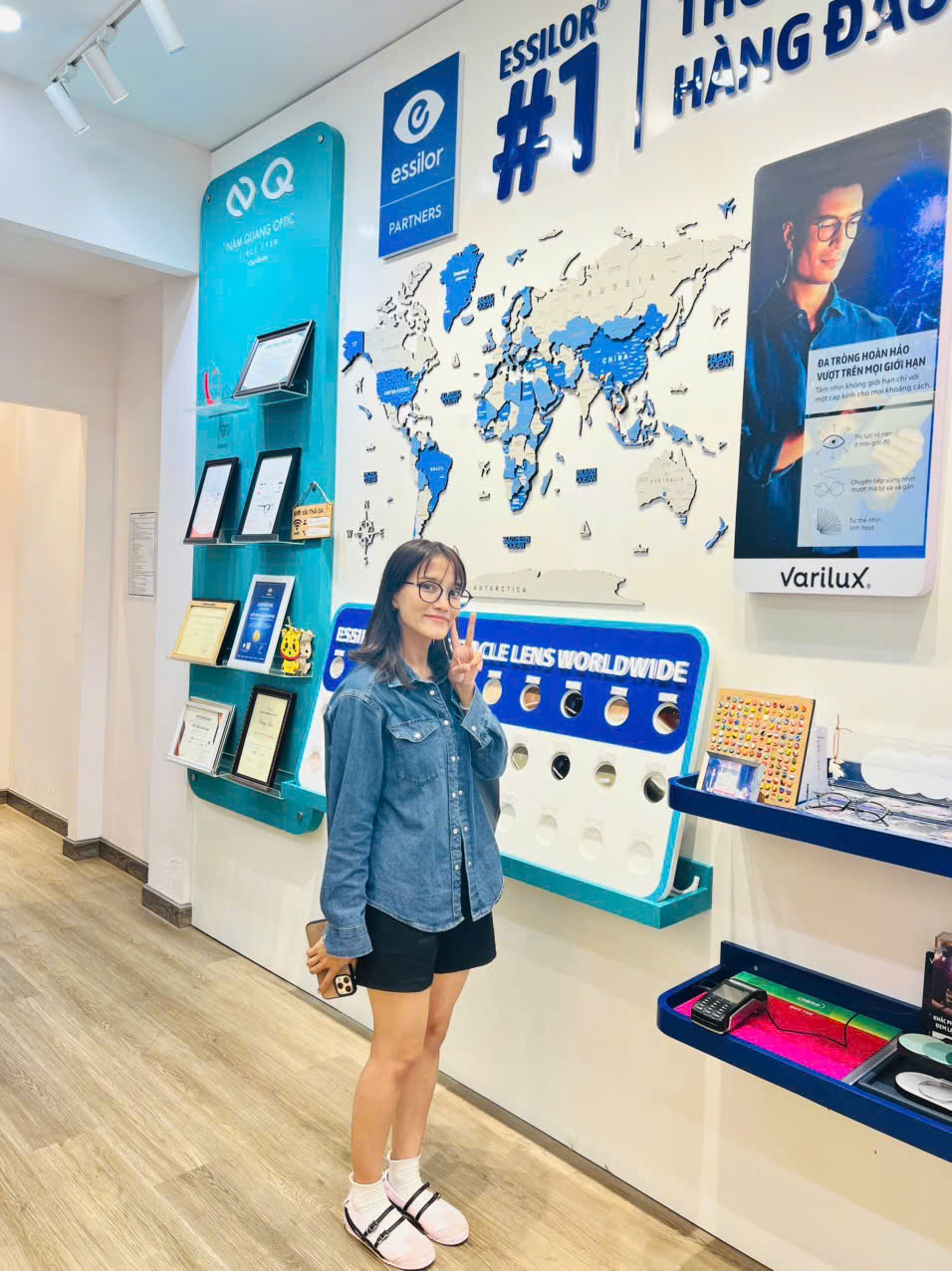 Khách quốc tế check in Nam Quang