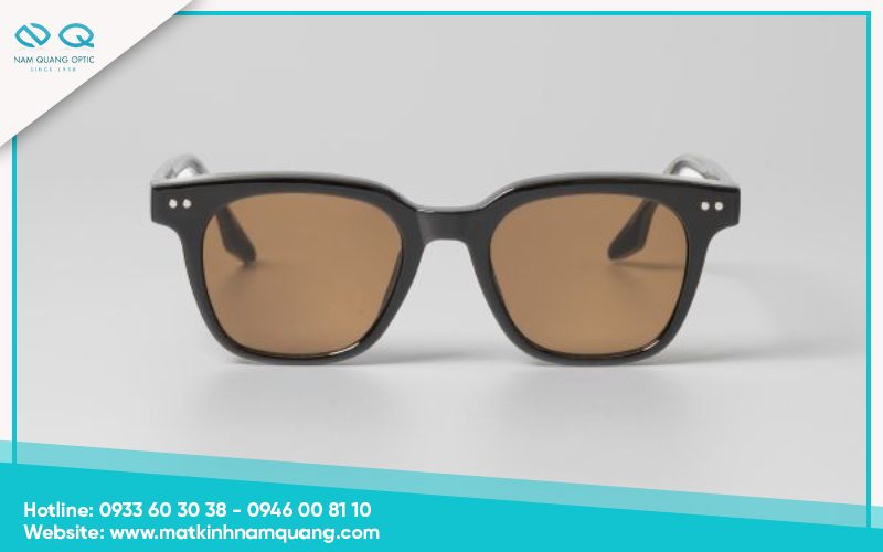 Kính râm nam hình chữ nhật