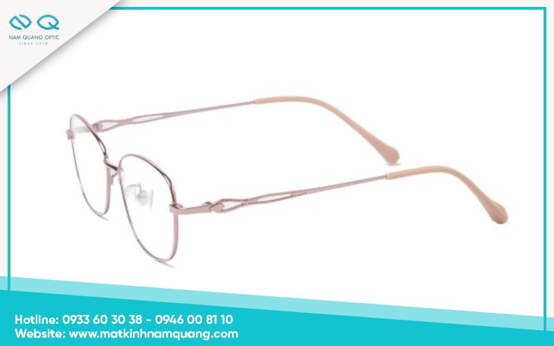 Chọn gọng kính vàng kim cho da ngăm