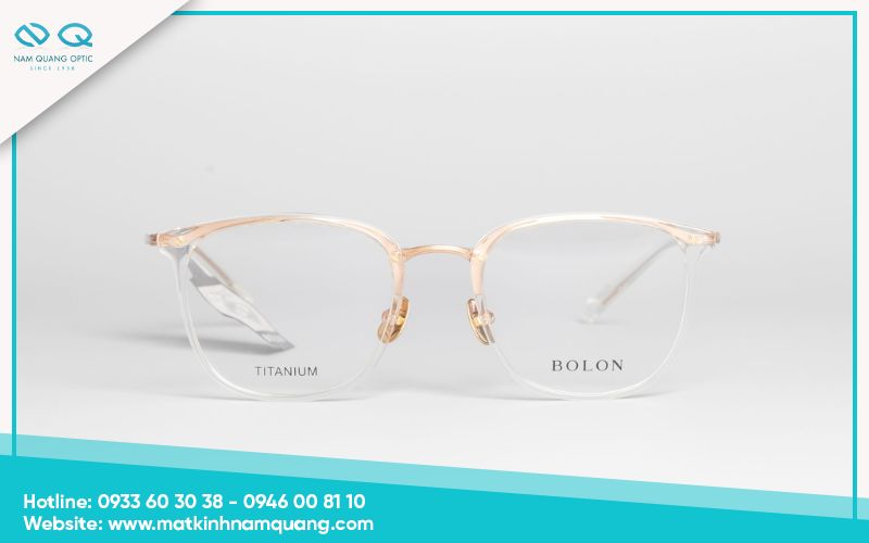 Chọn gọng kính vàng nhạt cho da trung bình tông ấm