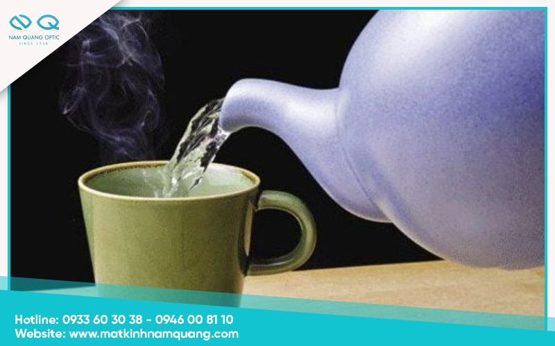 Chuom-nong-mat-co-tac-dung-gi-12 Dùng nước quá nóng