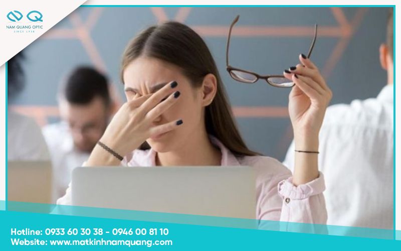 Chuom-nong-mat-co-tac-dung-gi-17 Mí mắt bị tắc tuyến dầu gây khó chịu khi chớp