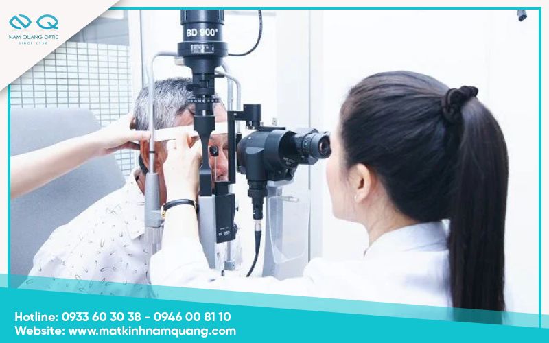 Khi nào mắt bị cộm nên gặp bác sĩ ngay lập tức?