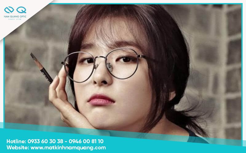 Sử dụng kính đúng cách