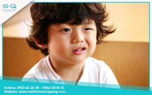 Nháy mắt ở trẻ nhỏ: nguyên nhân, cách chữa trị và phòng ngừa