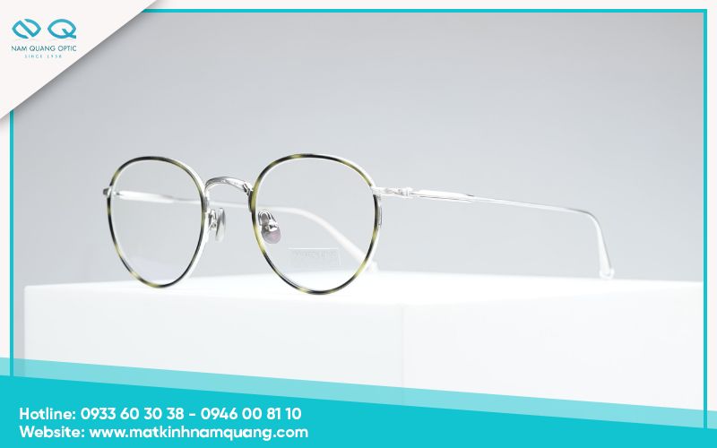 Điểm khác biệt giữa gọng kính titan Nhật và gọng kính thông thường?