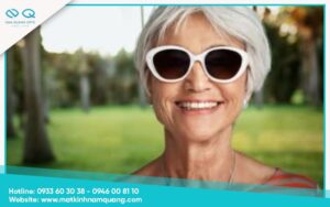 Cách chọn kính mát cho người lớn tuổi