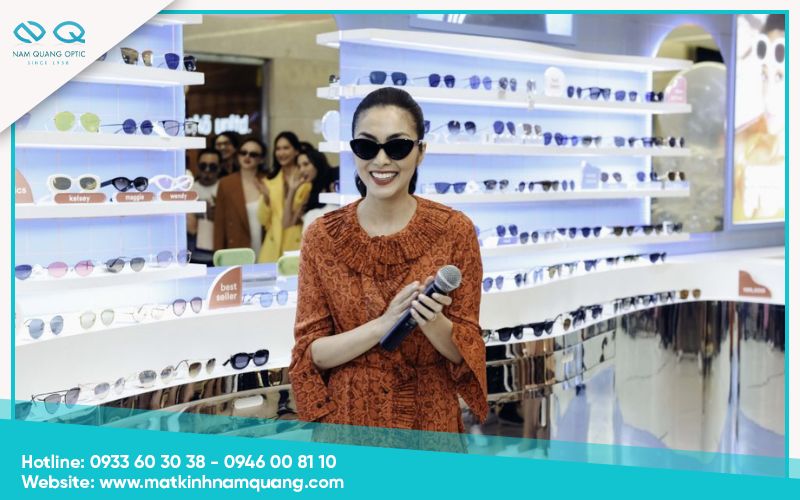 Kinh-mat-tang-thanh-ha-7 Kính mát Tăng Thanh Hà phù hợp với đối tượng nào?