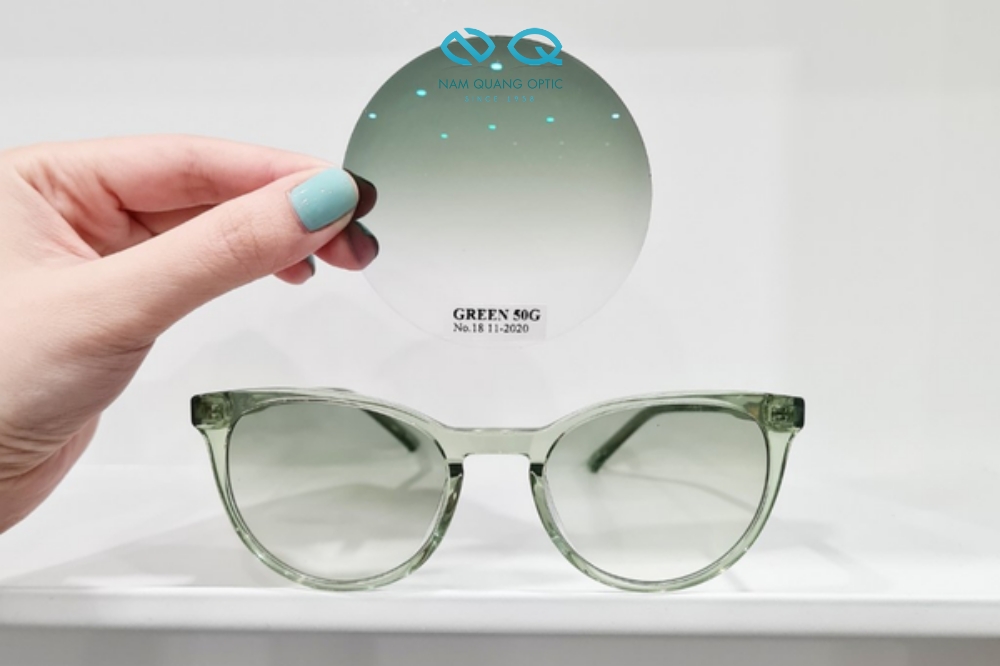 tròng kính chiết suất 1.74