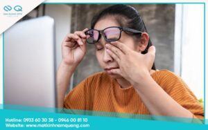 Bị dị ứng kim loại đeo kính gì? Top 3 chất liệu an toàn nhất