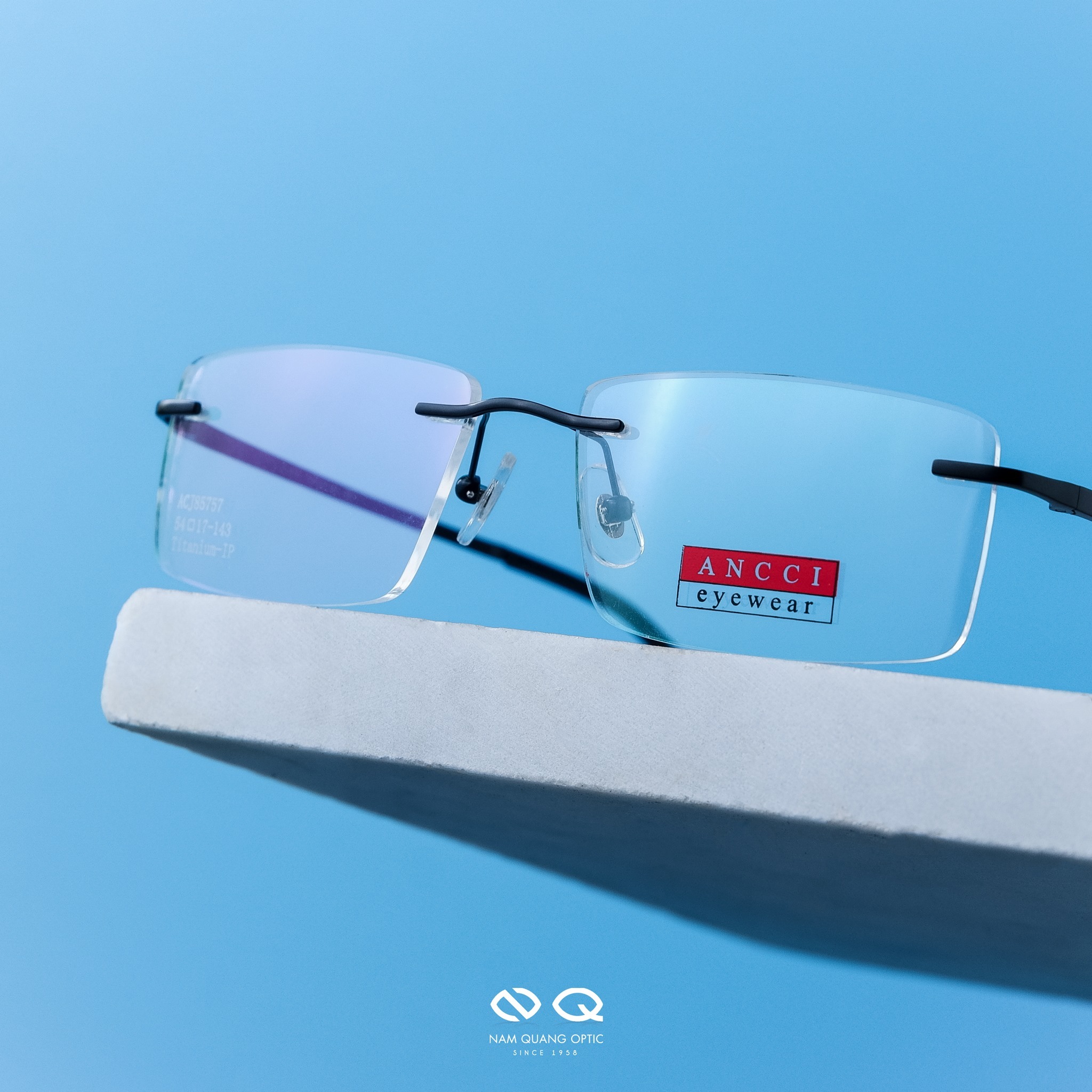 Kính không viền vuông