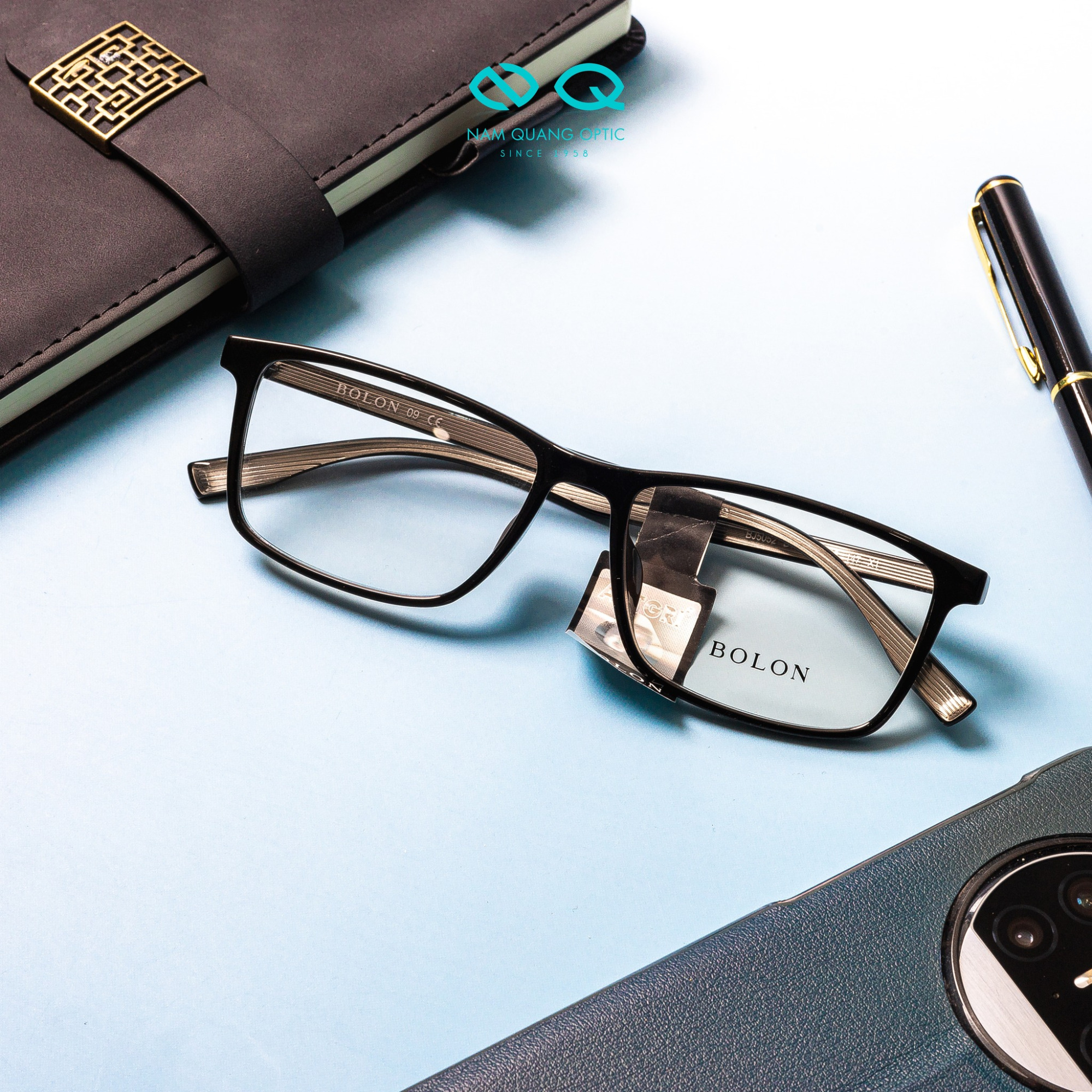 Gong-kinh-nhua-phoi-kim-loai-3