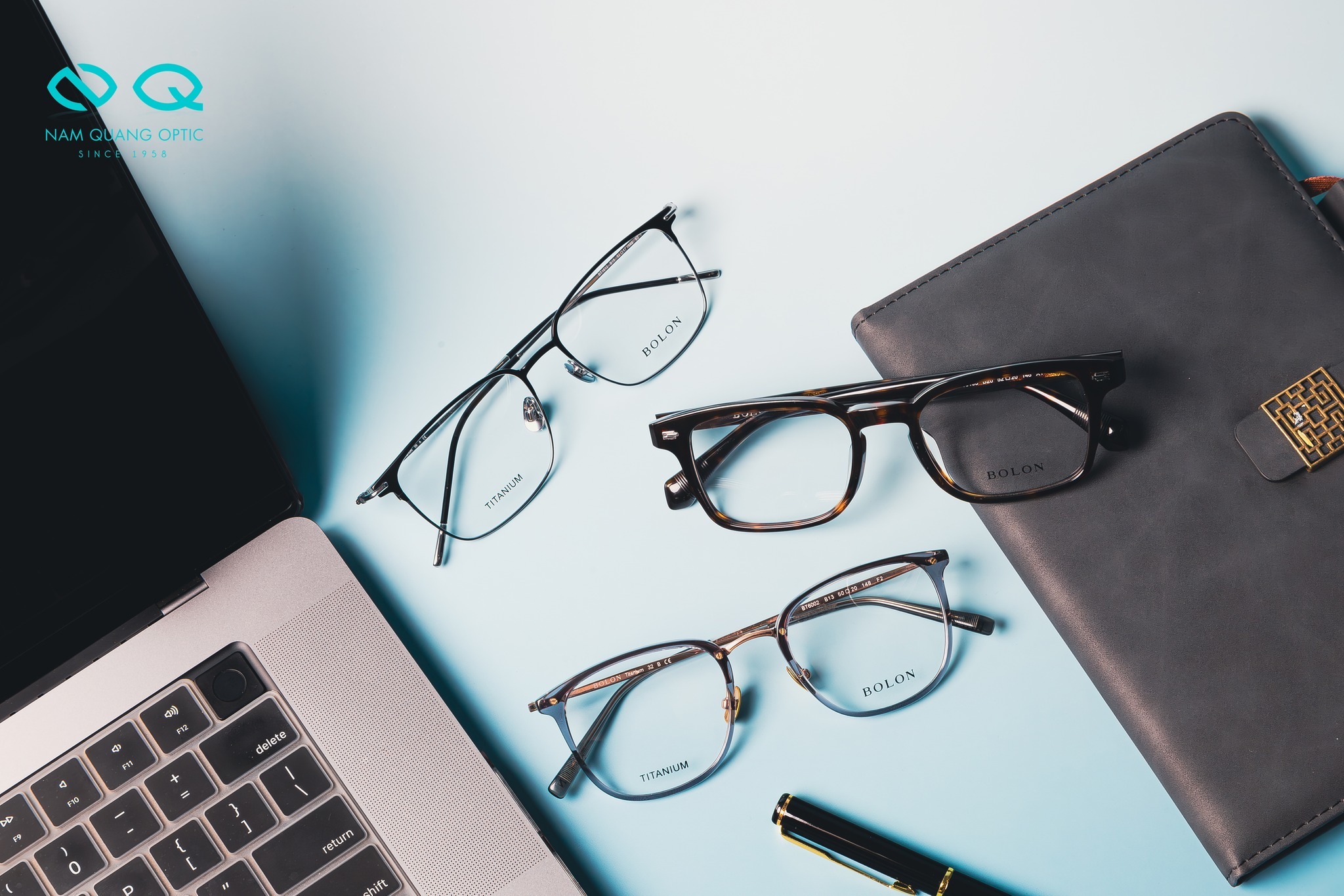 Gọng kính titan Bolon