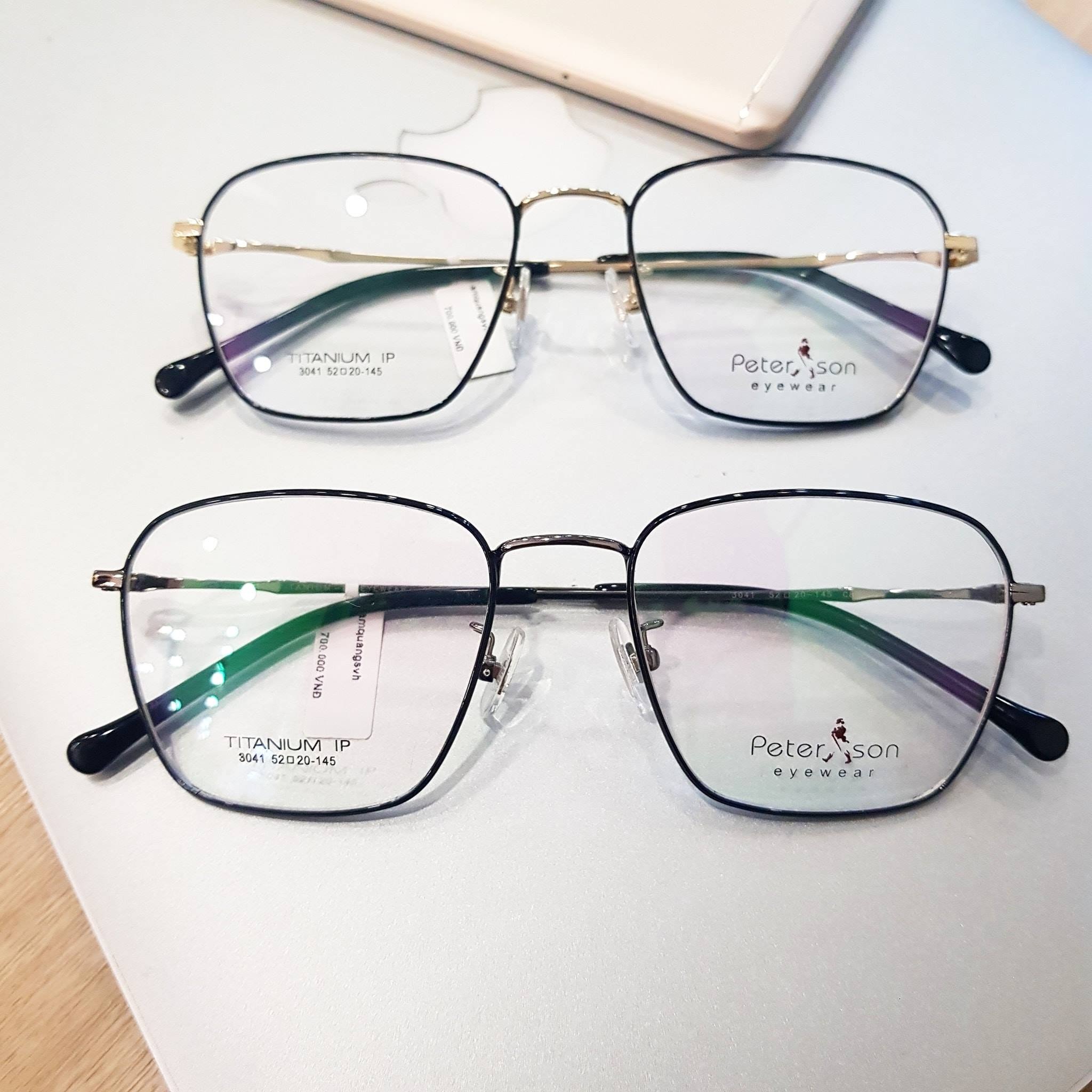 Gọng kính titan đa giác