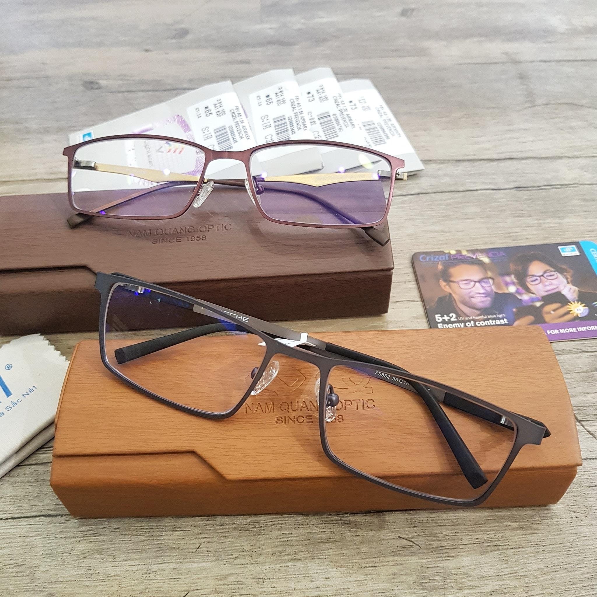 Gọng kính titan vuông