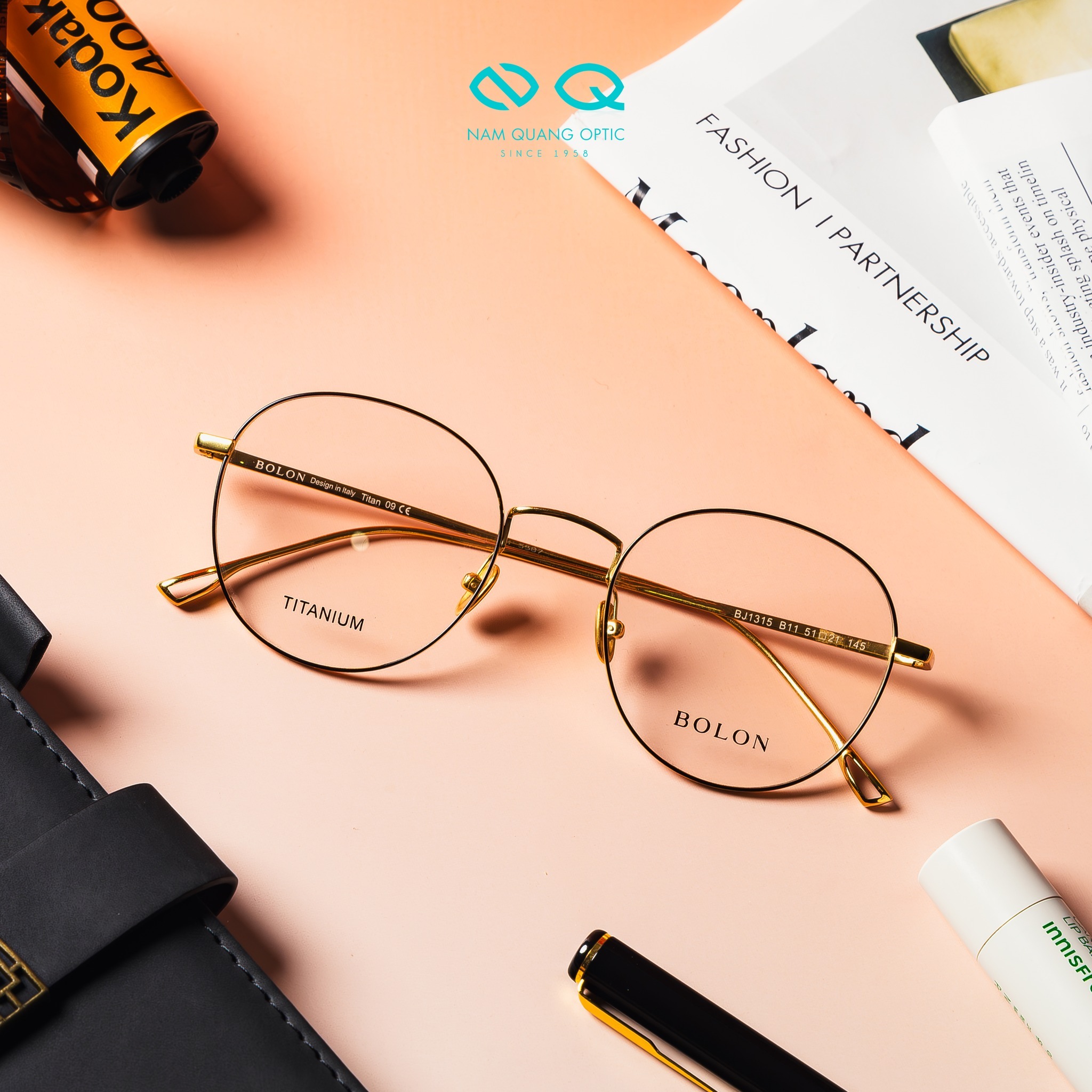 Gọng kính tròn titanium