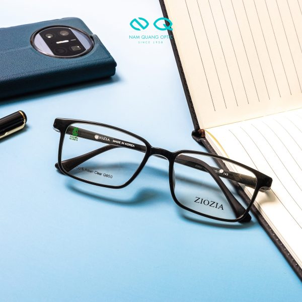  Gọng vuông nhựa