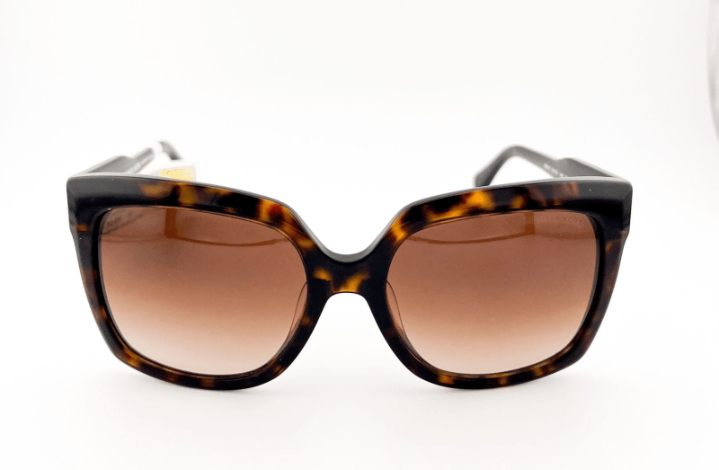 Thiết kế cá tính của kính mát Michael Kors