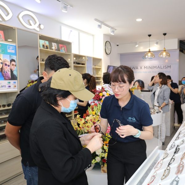 tròng kính chiết suất 1.59