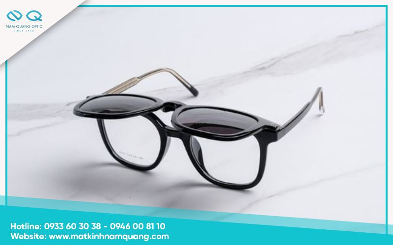 Ram-can-51 Tròng kính mát có độ tháo lắp