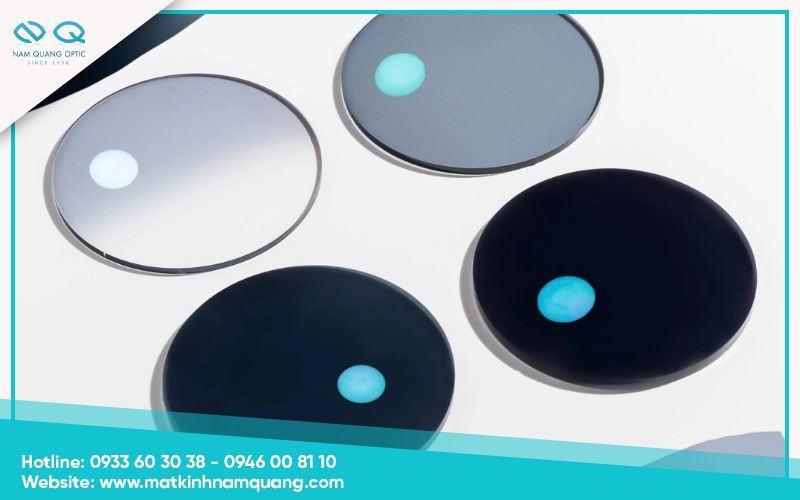 Ram-can-52 Tròng kính đổi màu