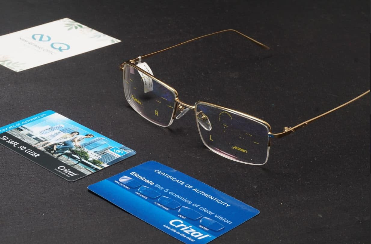 Trong-kinh-chong-be-4 Tròng kính chống bể là một trong những lựa chọn tối ưu để bảo vệ đôi mắt