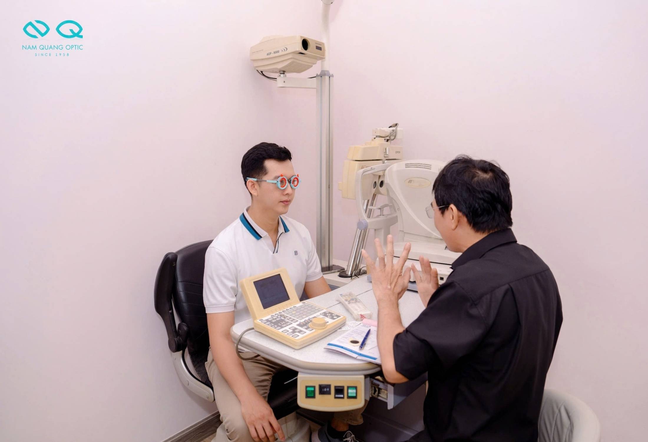 Eye exam and refraction service at Nam Quang Optical Ho Chi Minh City